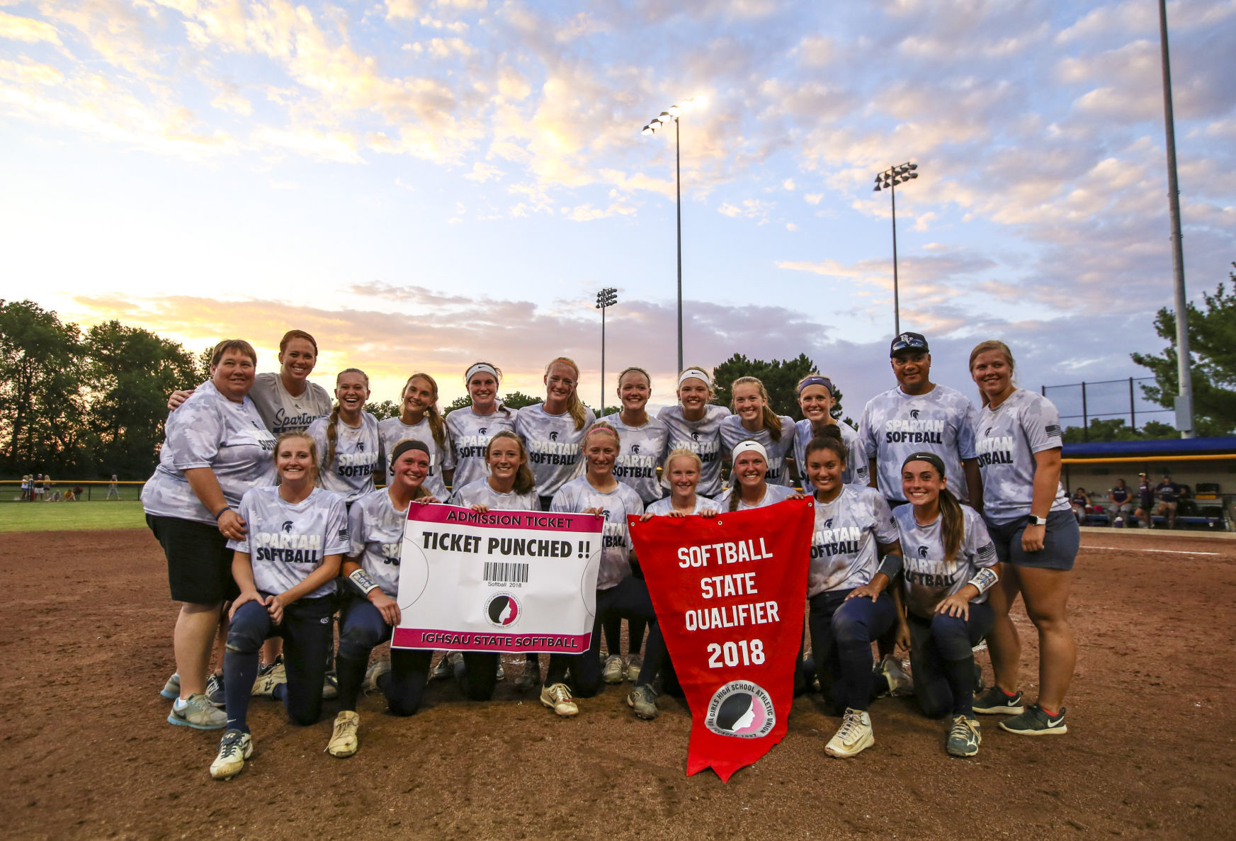 071018-softball-final-029